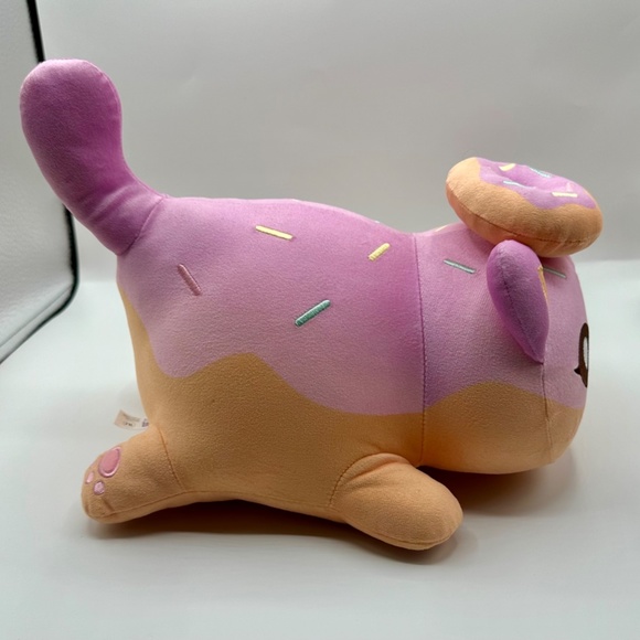 Aphmau Donut Cat Plush - Picture 3 of 6